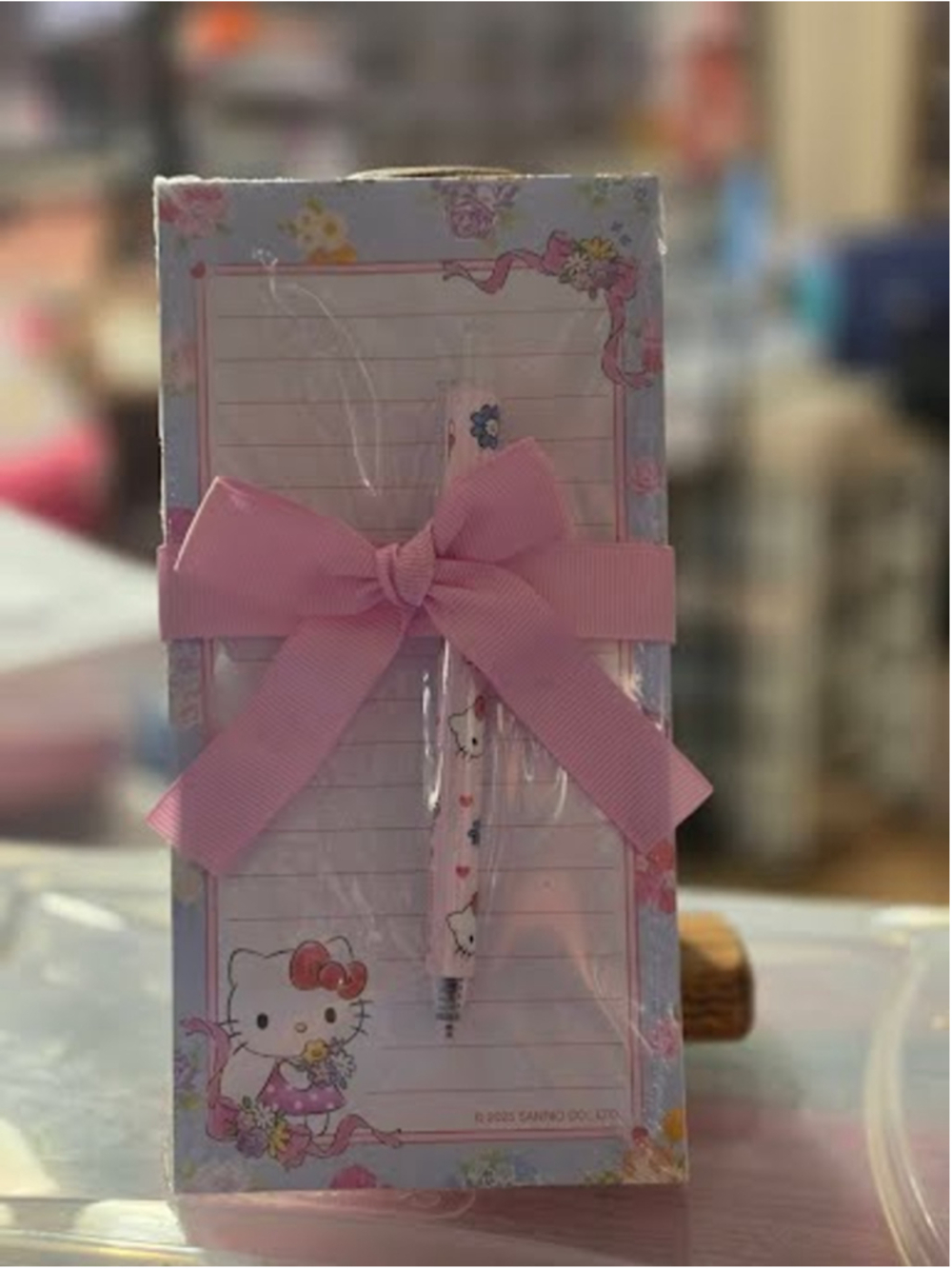 #HK-2272 Hello Kitty Sanrio Notepad & Pen Set - 100 Pages - Magnetic